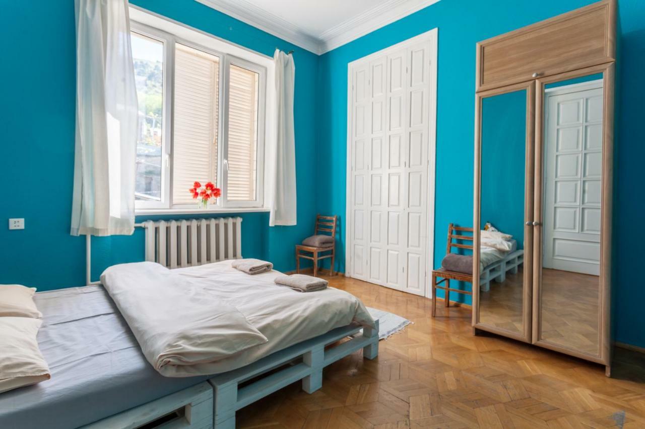 M42 Hostel Tbiliszi Kültér fotó