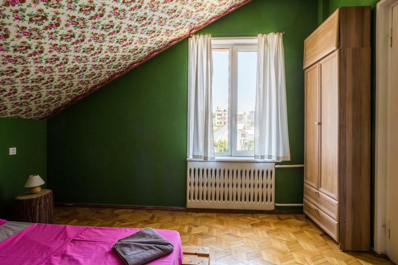 M42 Hostel Tbiliszi Kültér fotó